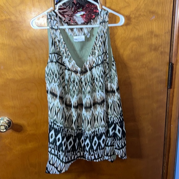 Avenue Tops - EUC avenue size 14/16 dress top